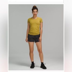 Lululemon hotty hotty shorts in black size 6.